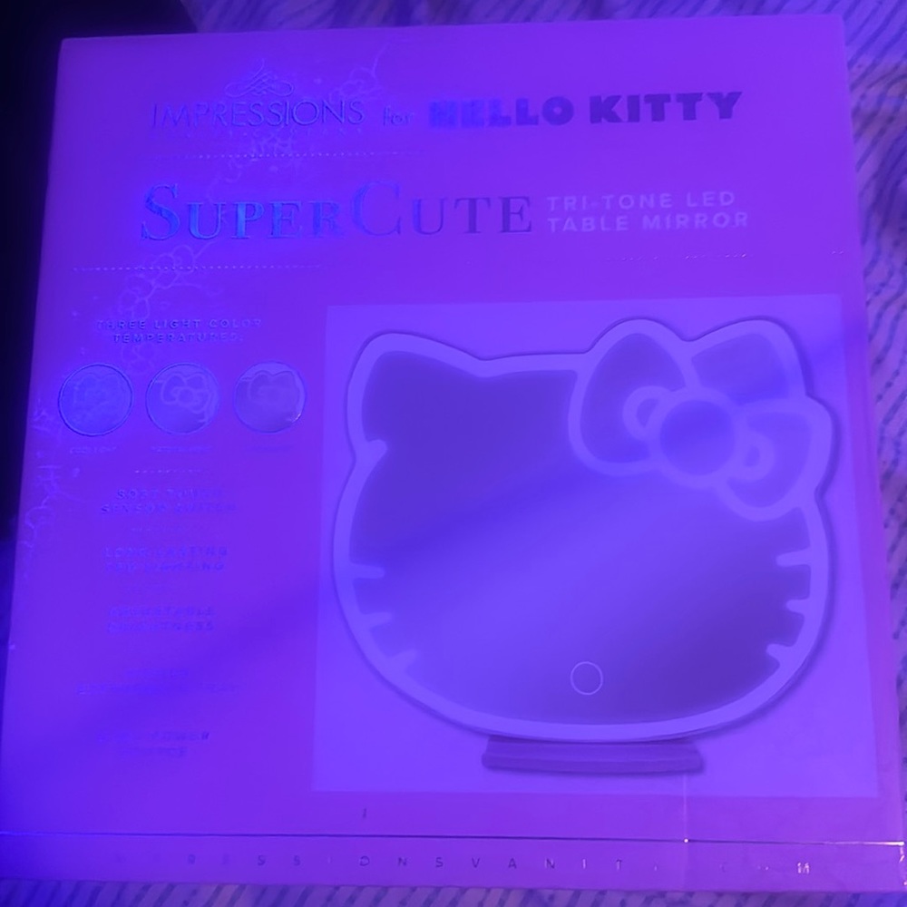 Hello kitty mirror